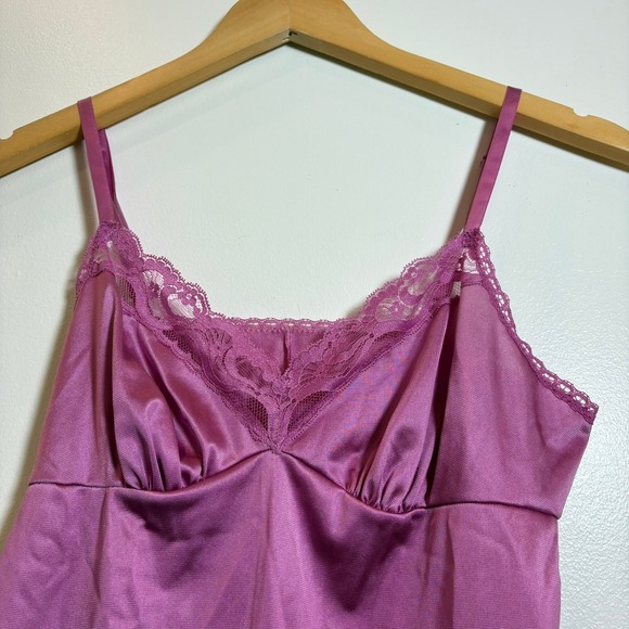 Vanity Fair Vintage Lace Trim Cami Top Women's Size 32 Purple Nylon Y2K Babydoll - Picture 8 of 12